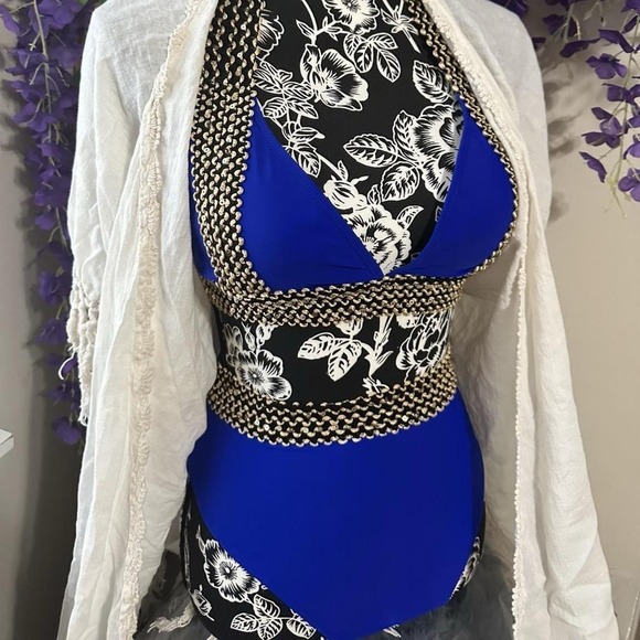 Blue Floral Chain Detail Bikini Set – Size M - Picture 2 of 5